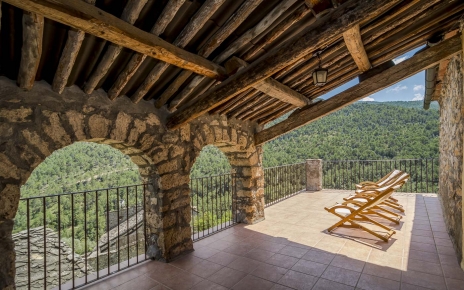 1er piso terraza parcialmente cubierta